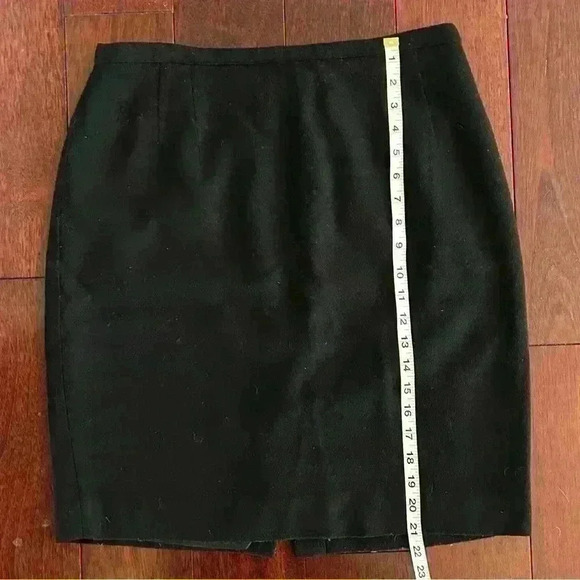 Vintage Women’s Gianni Sport Short Black Skirt 100% Wool Lined USA Size 16 - Picture 7 of 8